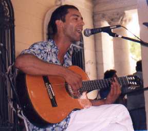 Brazilian Guitarist (Photo, 48k)