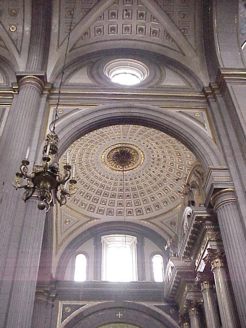 Cathedral, Puebla (Photo) (67k)